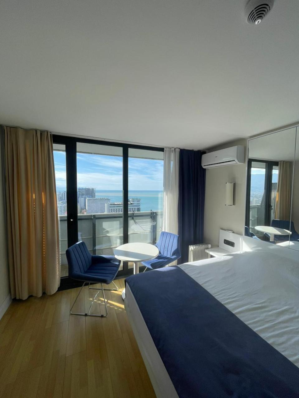 Orbi Сity Sunny Apartments High Floor Batumi Ngoại thất bức ảnh